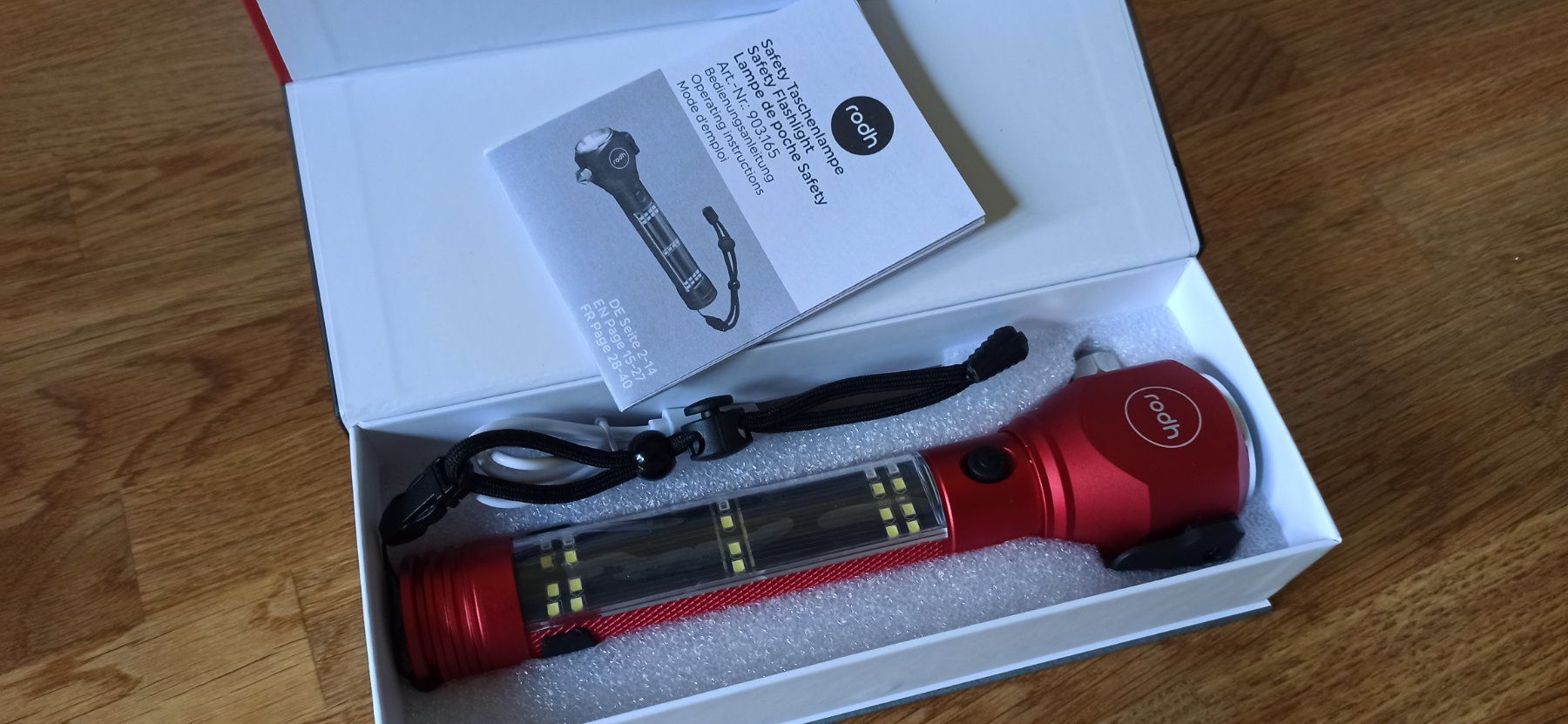 Lampade: Taschenlampe – Usato da Luzern venduto da Hherger 1