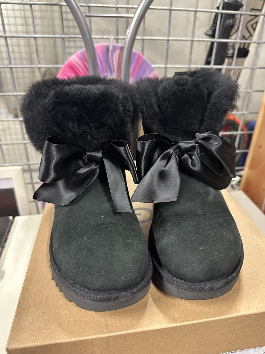 Ugg Scarpe da donna: UGG Boots schwarz Gr.37 – Usato da Bern venduto da Shininglove 3