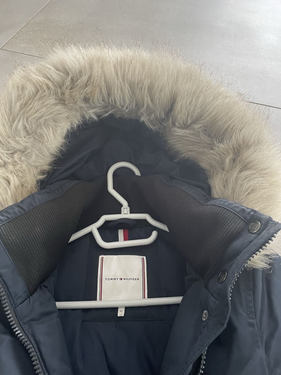 Tommy Hilfiger Mäntel: Parka Hilfiger xs – Gebraucht aus Zollikofen von ballspielerb1