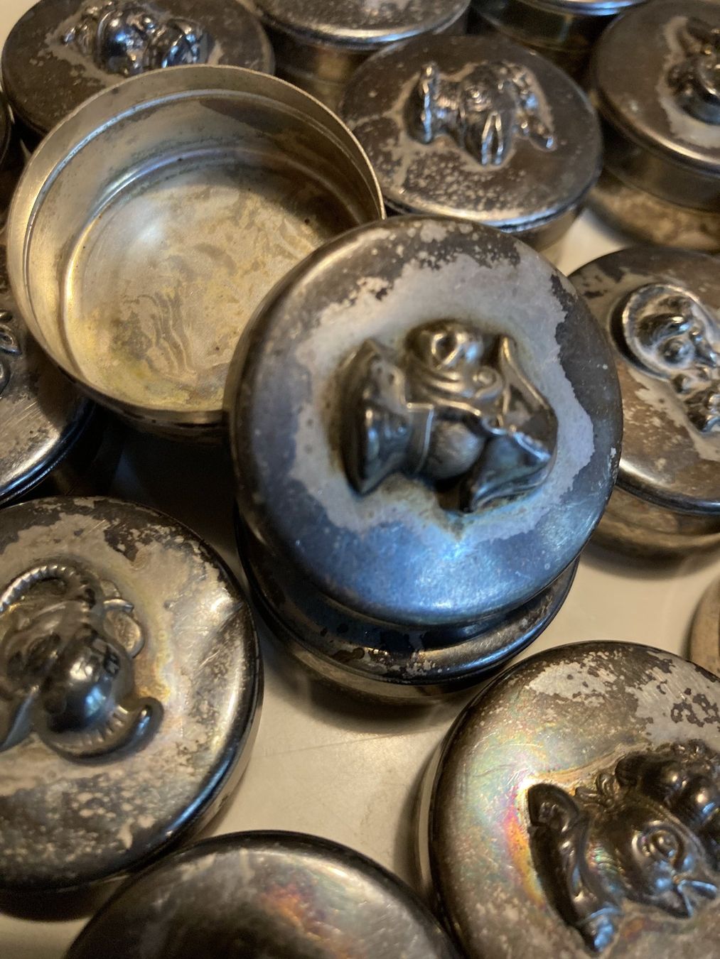 Altro in Cosmetici & Cura: 24 boîtes à pillules, RARE! – Usato da COURGENAY venduto da Soscar 3