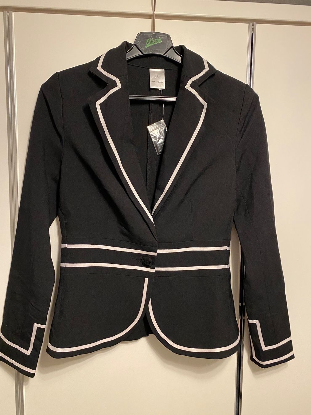 Giacche: Damen Blazer gr.S – Usato da Pfungen venduto da Sheki56