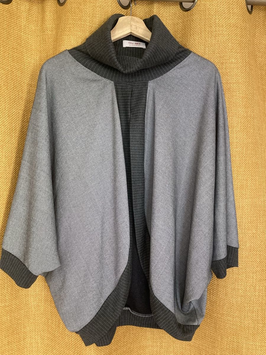 Altro in Moda donna: Veste cape élégante et originale  – Nuovo e nell'imballaggio originale da Ardon venduto da hel_2sxp