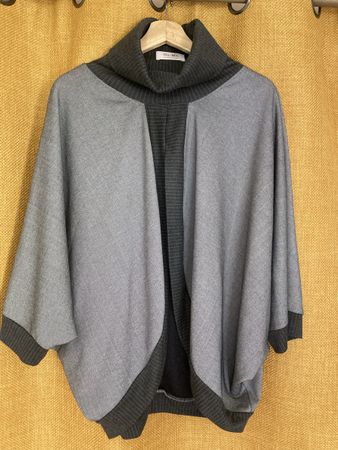Veste cape élégante et originale 