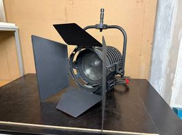 Stufenlinsenscheinwerfer 2000W Sachtler, Typ Director 2025H