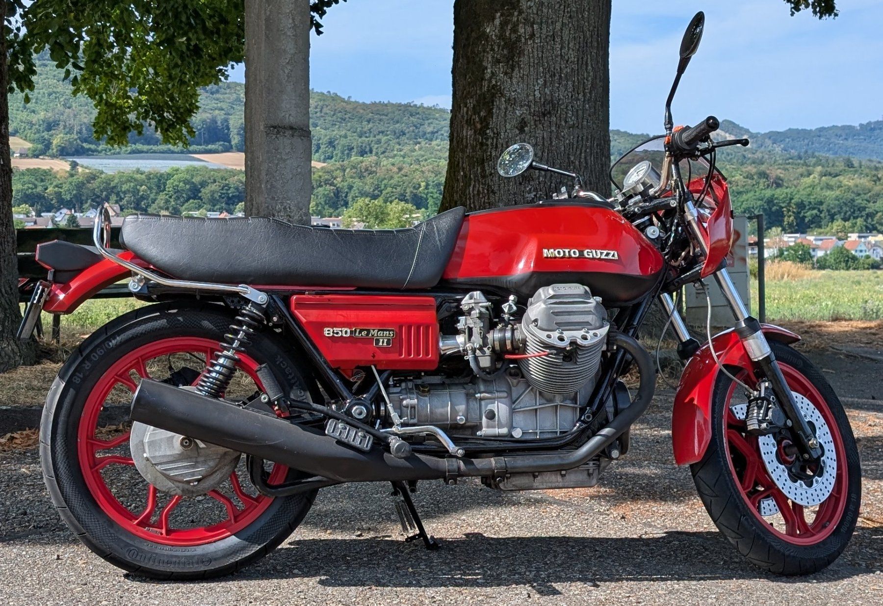 Moto Guzzi Route: Moto Guzzi 850 Le Mans II – D'occasion à Wangen b. Olten par Zir
