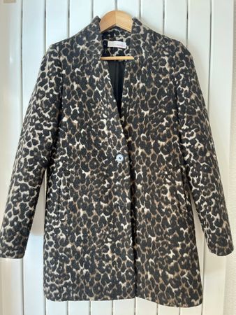 Manteau mi long léopard