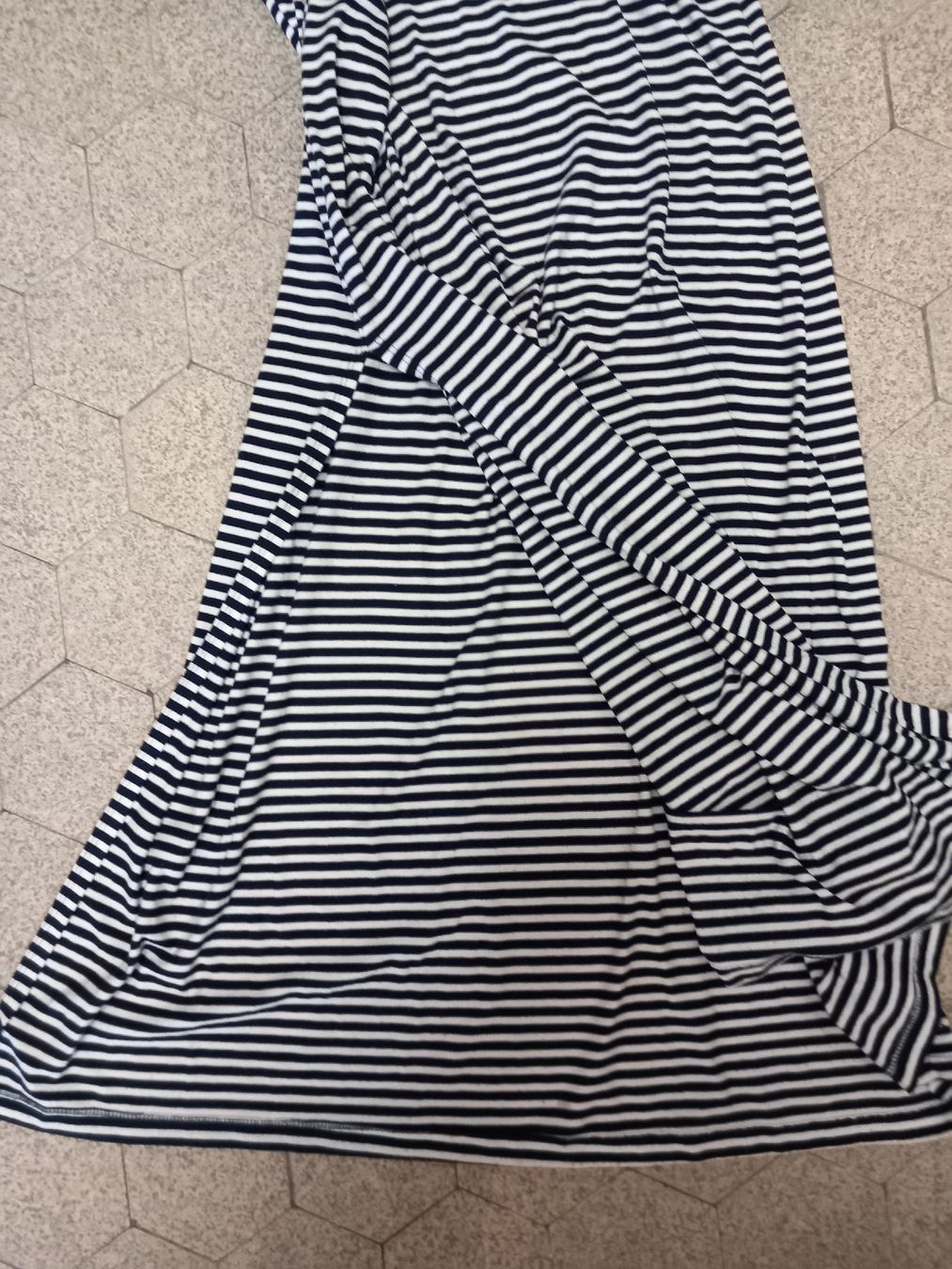 Kleider: Robe longue rayée à bretelles fines – Gebraucht aus Faoug von per_kp6r 2