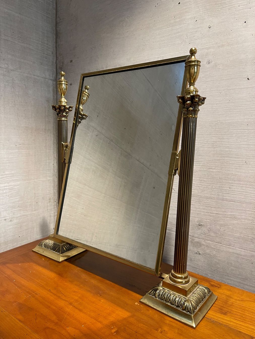 Specchi: Messing-Tischspiegel "Psyche" Säulenoptik Napoleon Stil – Usato da Meilen venduto da ret_v7q8