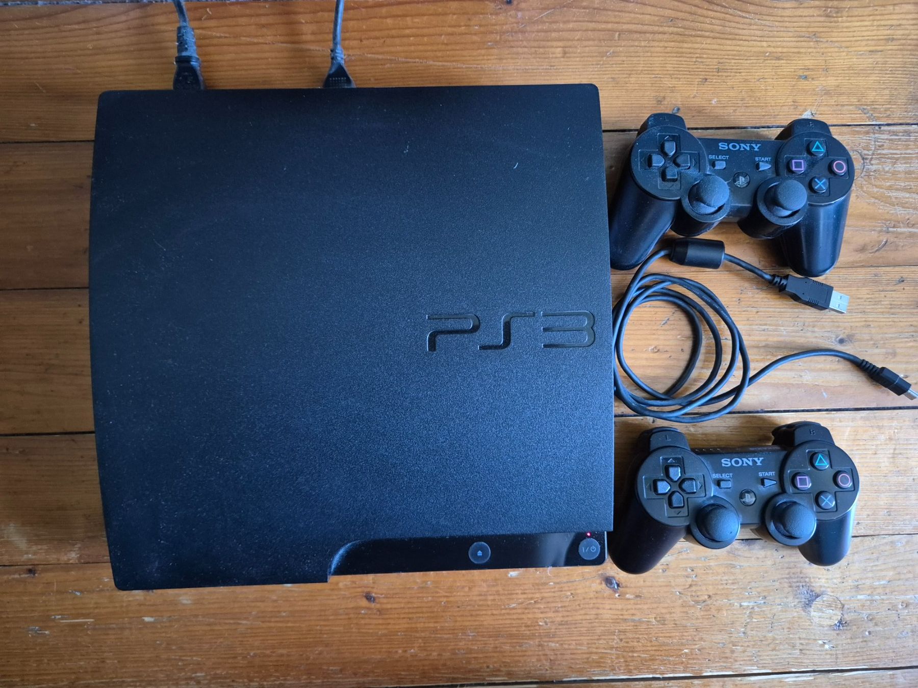 Sony Console: PS3 inkl. 2 Controller, 6 Spiele & benötigte Kabel – Usato da Reigoldswil venduto da lus_76dn