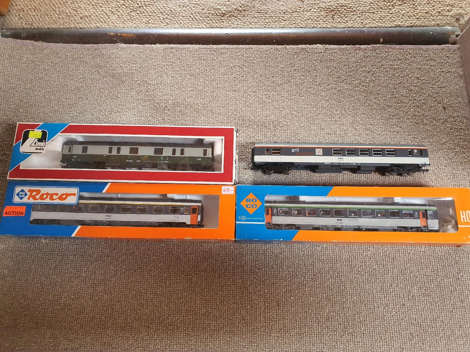 Roco Modellini di ferrovie: Lot voiture SNCF – Usato da Lavey-Village venduto da Lofoten93