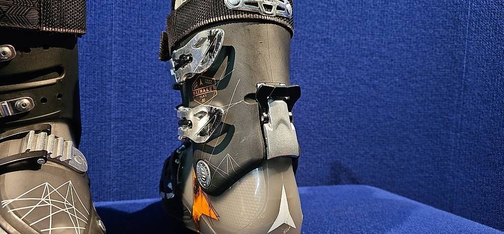 Atomic Scarpe da uomo: Skischuhe 26.0 - 26.5 – Usato da Ringgenberg BE venduto da Yamaha1989 2