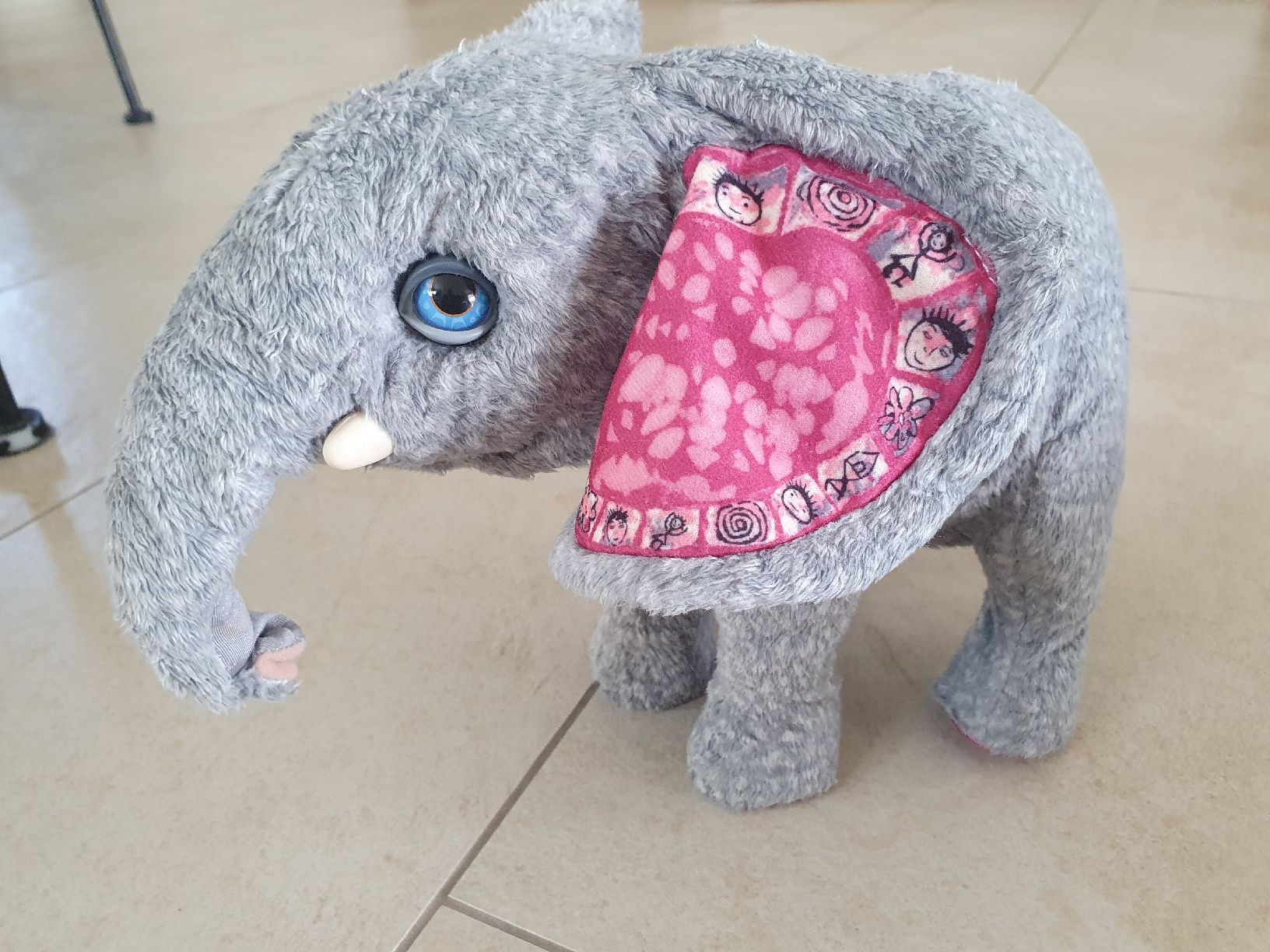 Giocattoli: Elephant elektrisch – Usato da Liestal venduto da piperpa 1