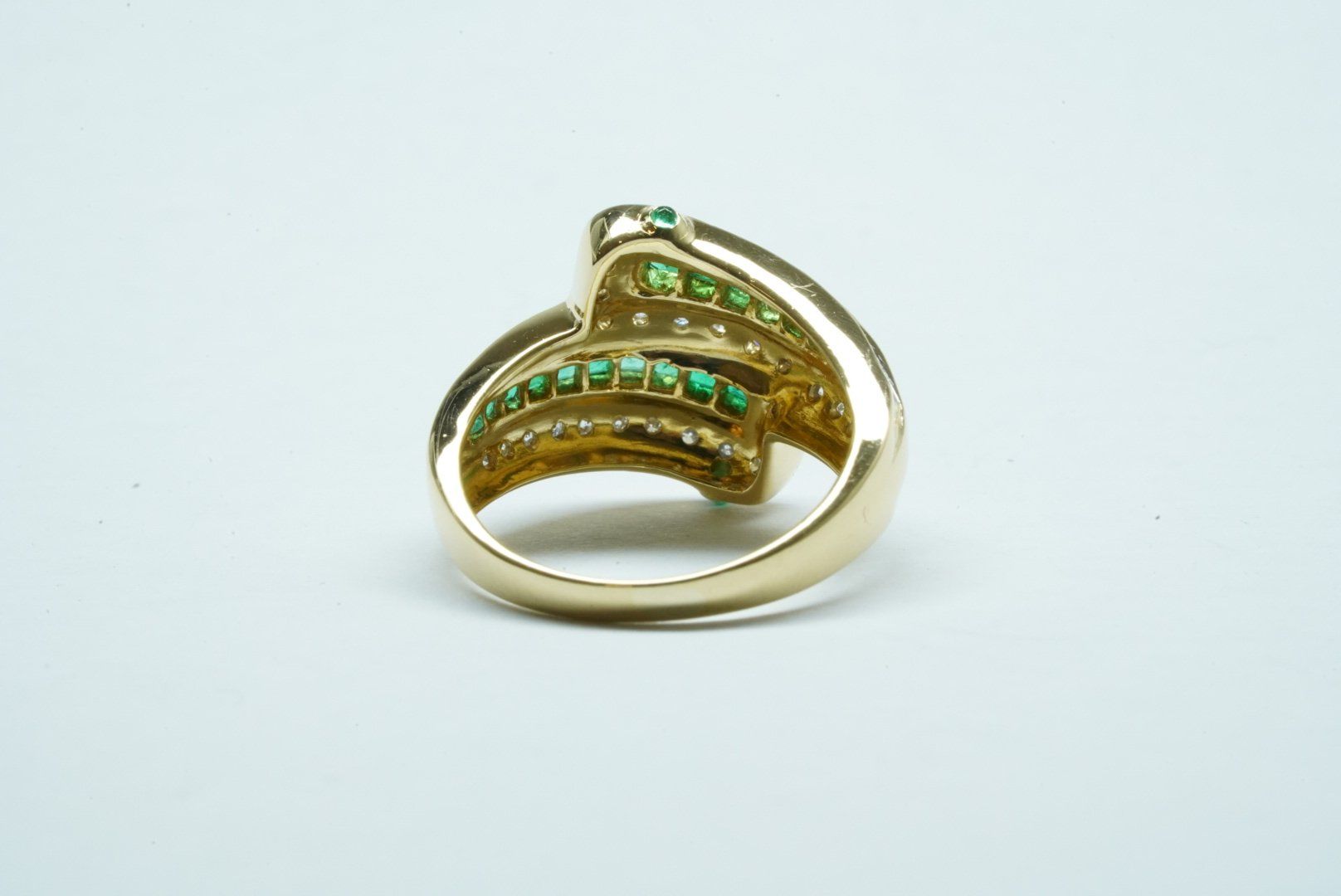 Anelli: Fingerring 18k mit Smaragden und Diamanten – Usato da Bülach venduto da Re-Jewelled 4
