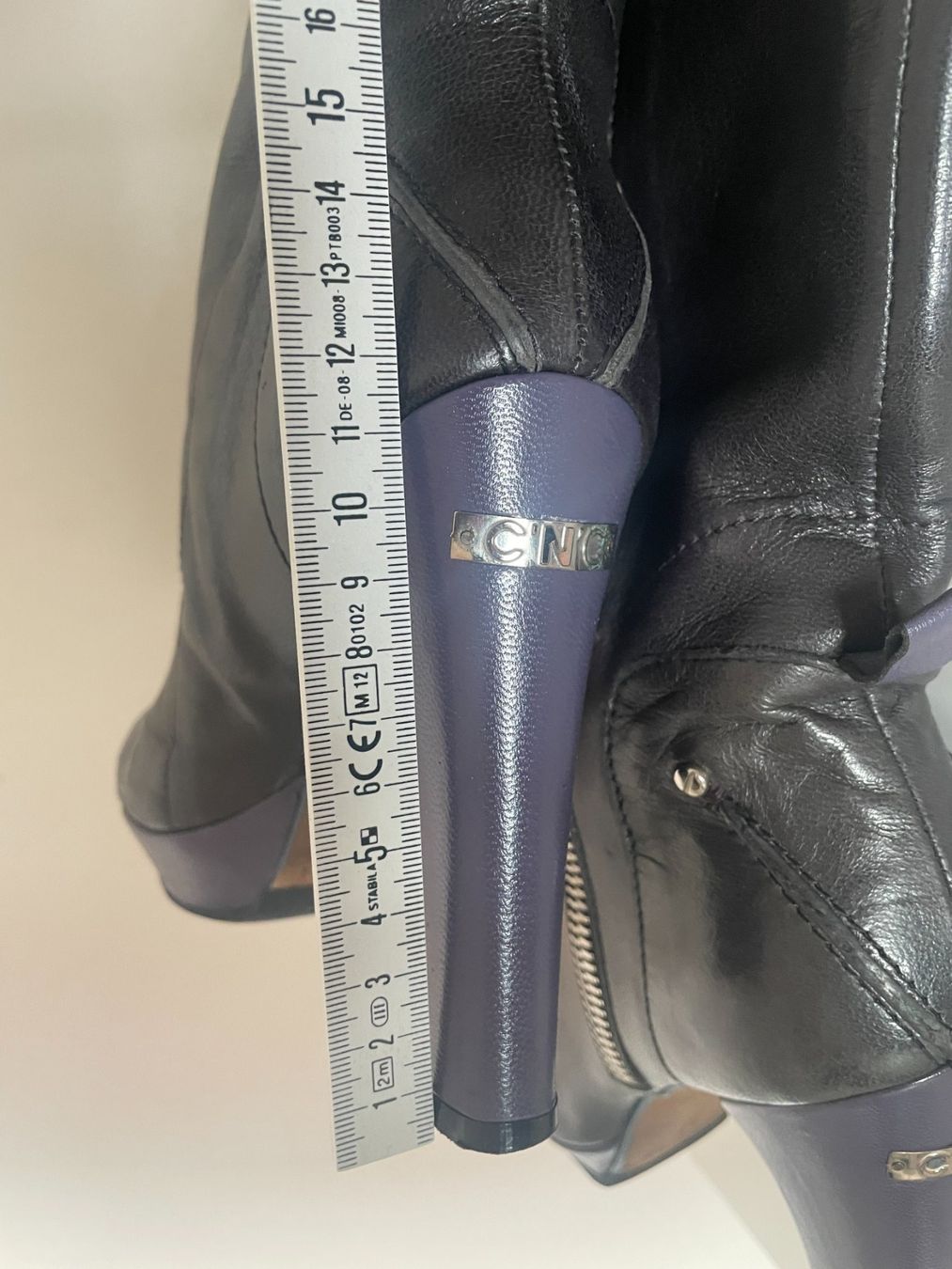Scarpe da donna: Vintage Costume National Leather Boots – Usato da Zürich venduto da nao_6f5t 7