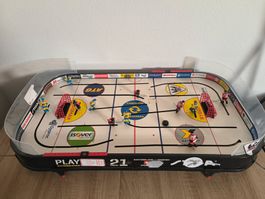 Eishockey Spiel TIGA - Spass für die ganze Familie!