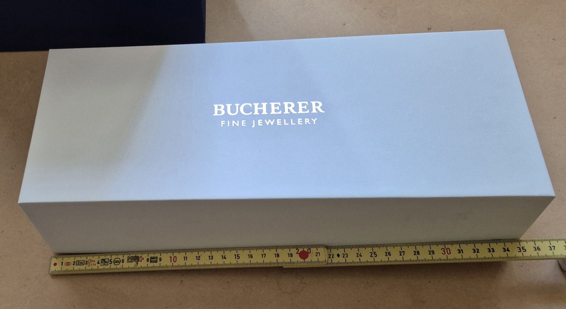 Foulard & Sciarpe: Bucherer Schal/Accessoires – Nuovo e nell'imballaggio originale da Adliswil venduto da cha_fq9f
