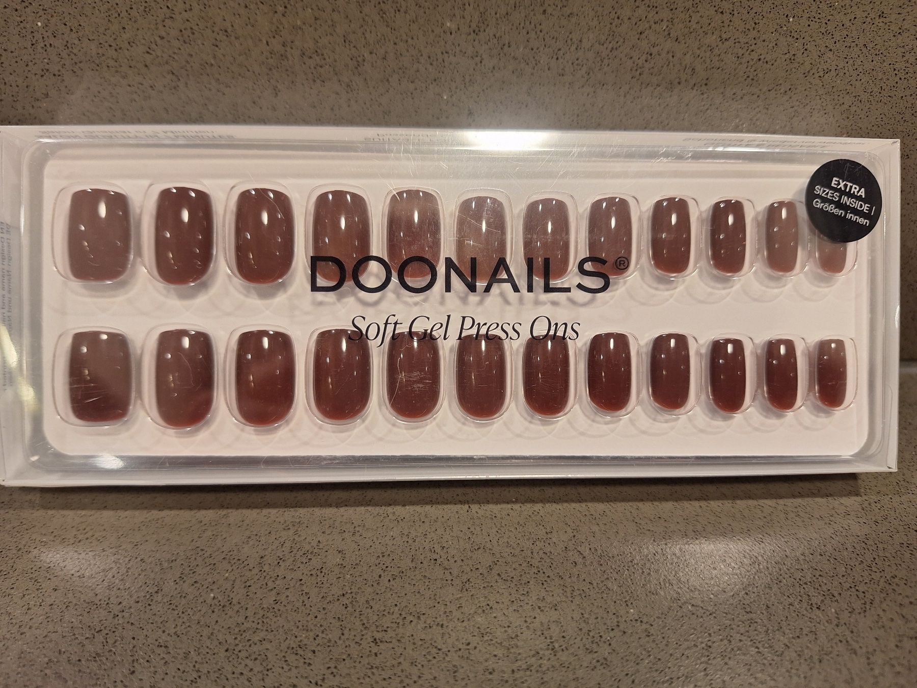 Künstliche Fingernägel: DOONAILS Soft Gel Press Ons / Short Square / Love Paris – Neu und originalverpackt aus Zürich von Susan1510