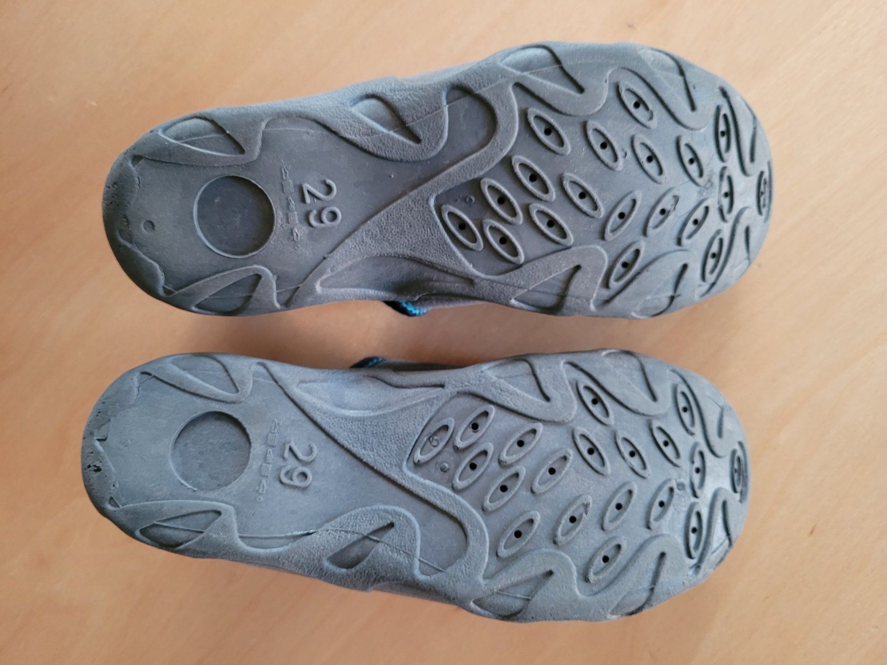 Scarpe per ragazzi: Finken Hausschuhe Funny Wolf grau Grösse 29 – Usato da Wiesendangen venduto da samoalk 4