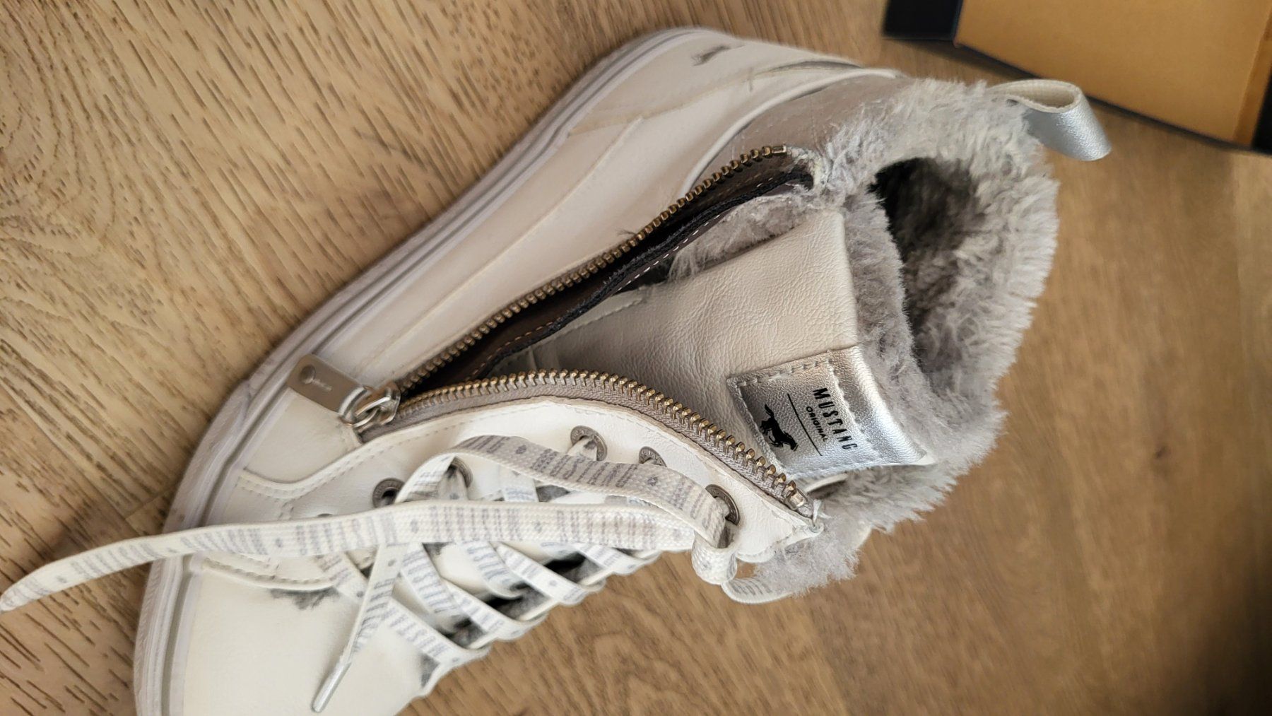 Mustang Scarpe da donna: Baskets chaudes blanches Mustang fourrées 40 comme neuves – Nuovo (secondo la descrizione) da Trélex venduto da emm_rz7g 6