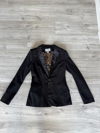 Schwarzer H&M Blazer, Gr. 34, mit speziellem Leoprint Innenf