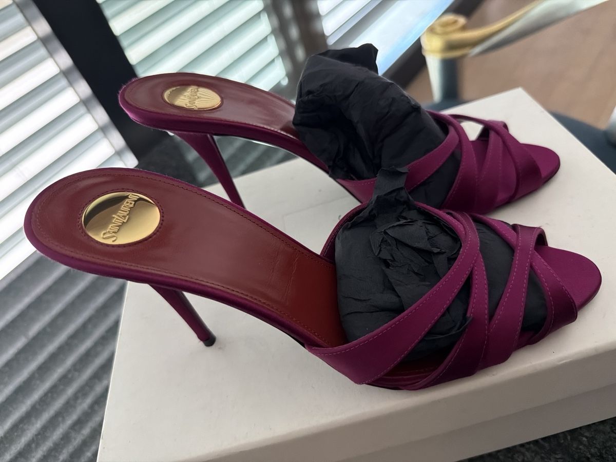 Saint Laurent Scarpe da donna: Saint Laurent silk mules  – Nuovo (secondo la descrizione) da Genève venduto da val_rp9x 2