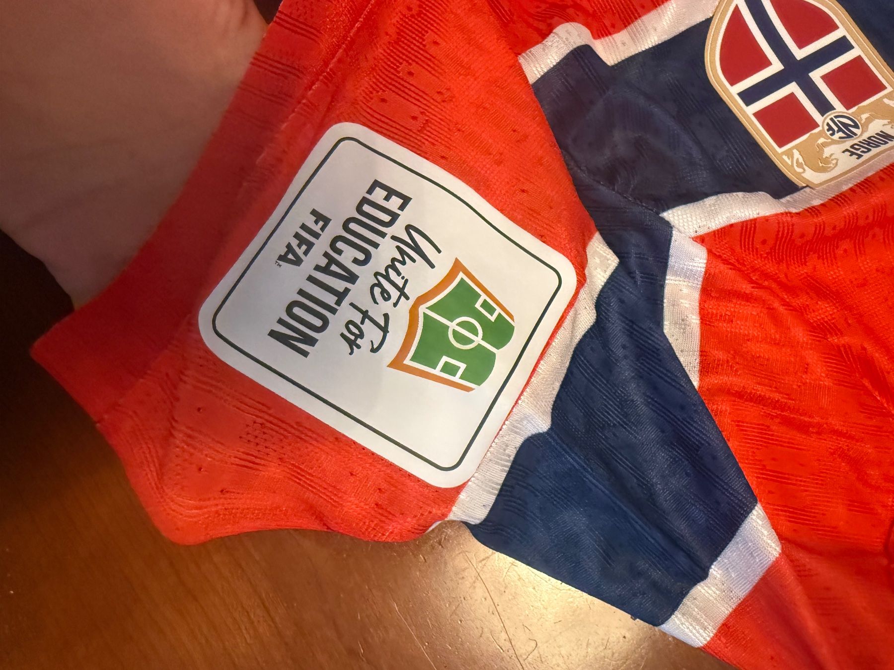 Nike Leibchen & Hosen: Neues Haaland WM Trikot – Neu und originalverpackt aus Allschwil von lor_6cgq 5