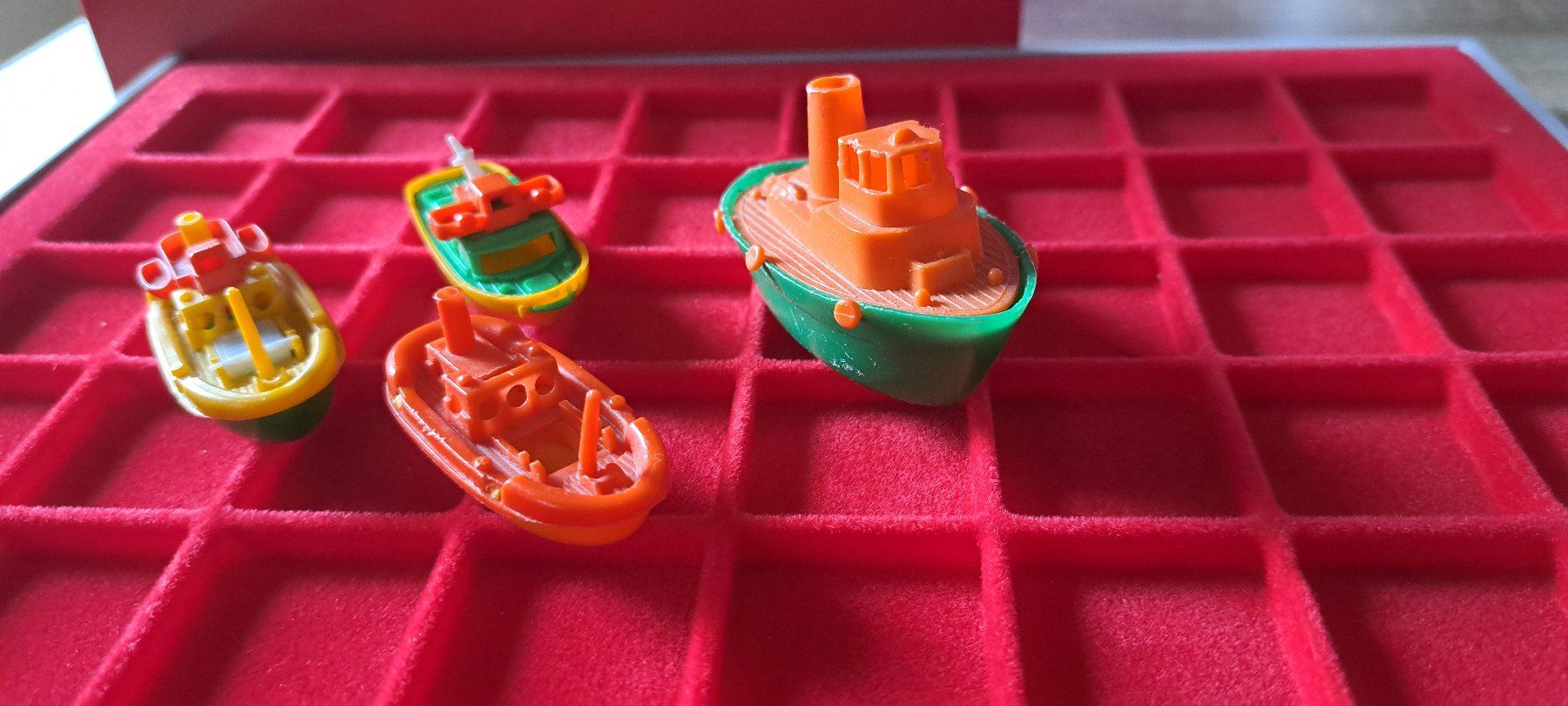 Jouets: Plastik Schiffe 1 - 1980er – D'occasion à Tenniken par mik_6mxg 9