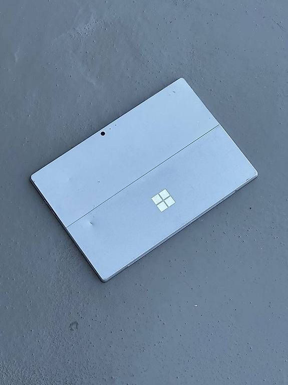Tablet PC: Microsoft Surface Pro  – Defekt aus Uettligen von MXcar 1