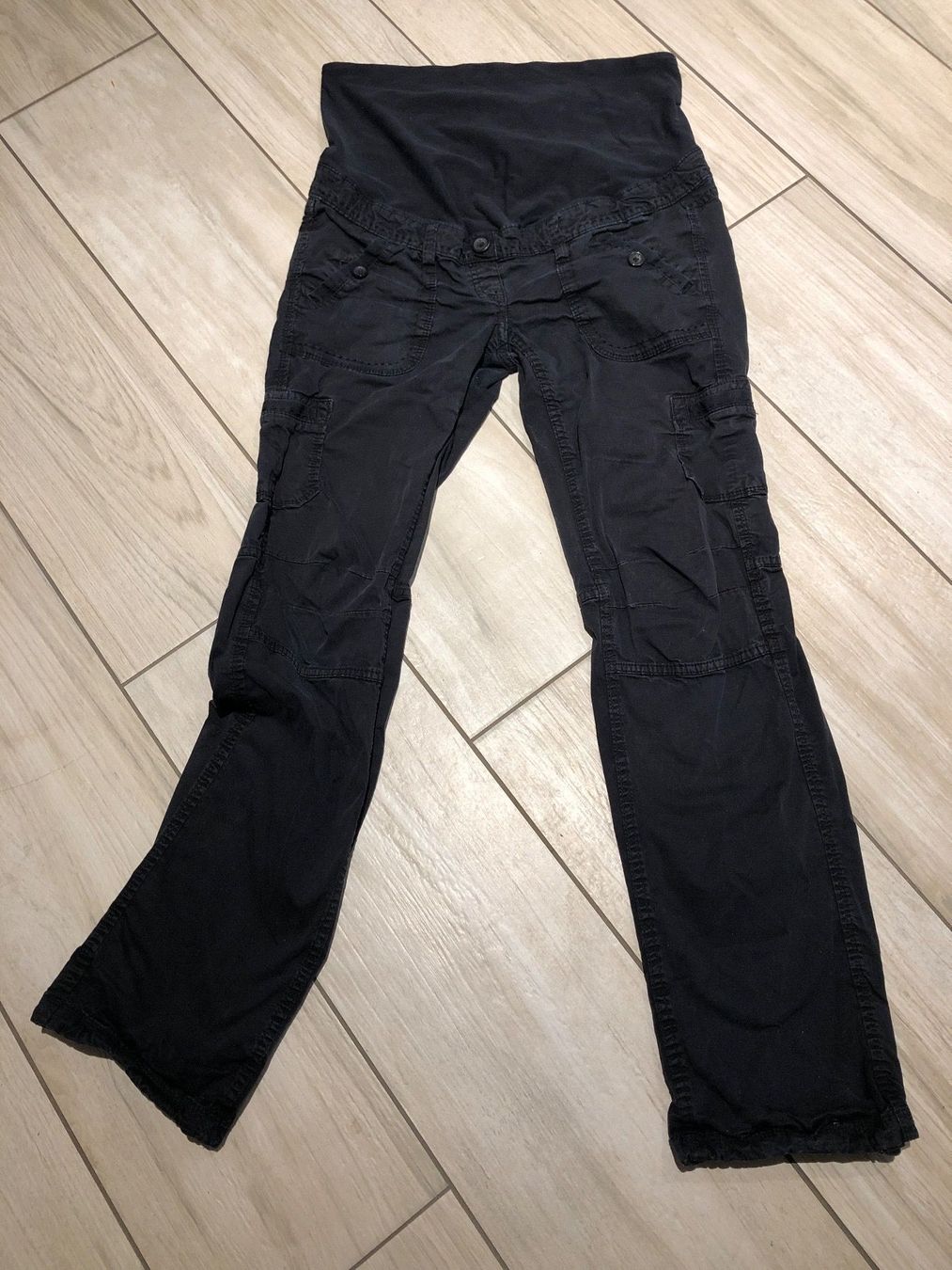 H&M Hosen: Umstandshosen Gr 40 – Gebraucht aus Gelterkinden von ale_yrh7