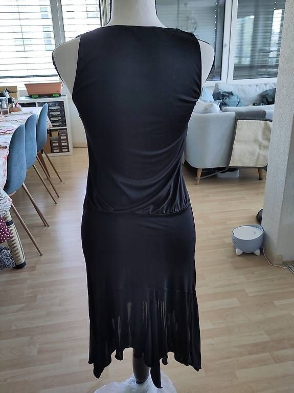 Sisley Kleider: AbendKleid Sisley – Gebraucht aus Zürich von njerryrocky 3