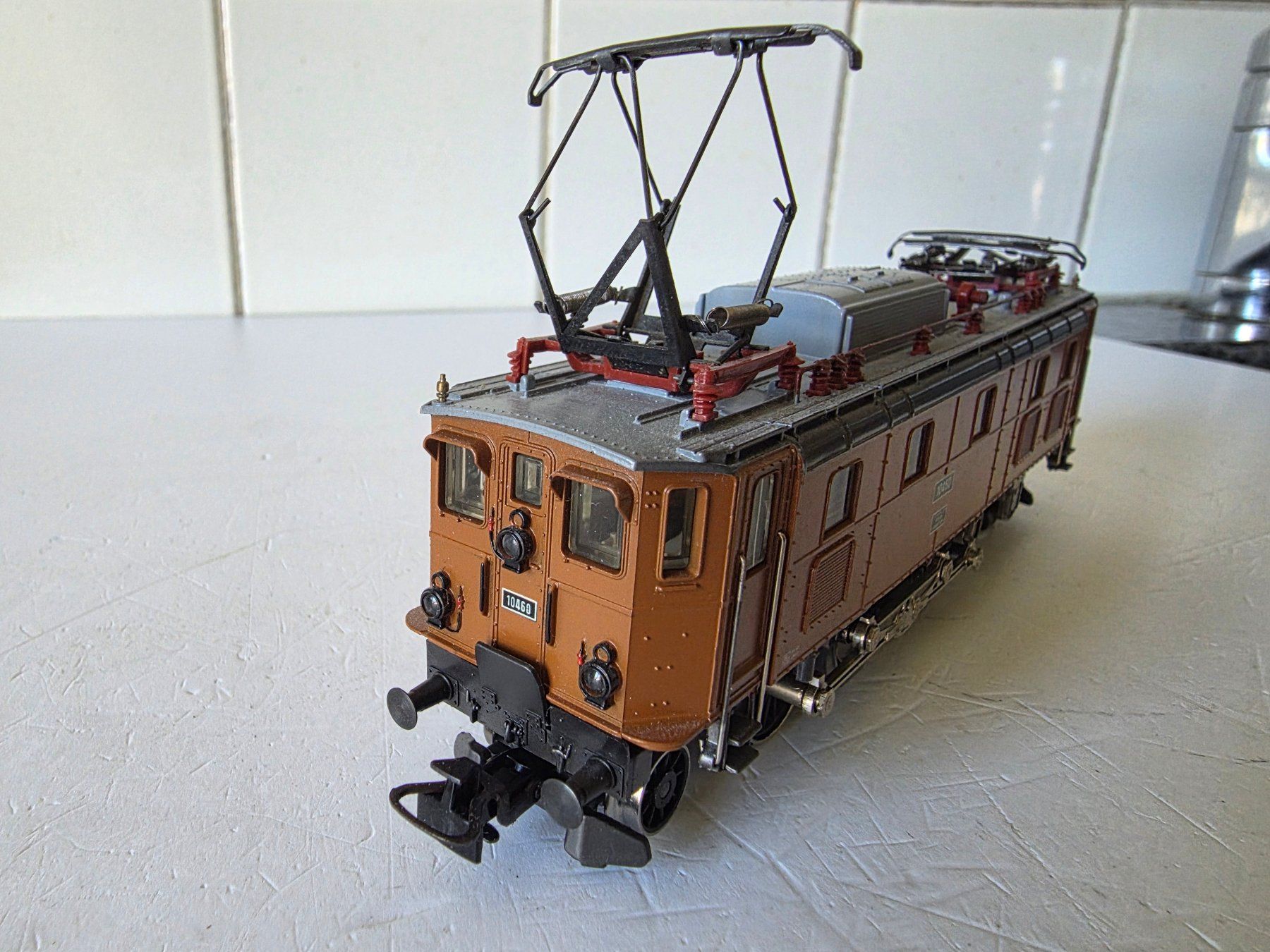 Märklin Modellini di ferrovie: E-Lok SBB Ae 3/6, Lok-Nr. 10460 – Nuovo (secondo la descrizione) da Seuzach venduto da Loeckeli01