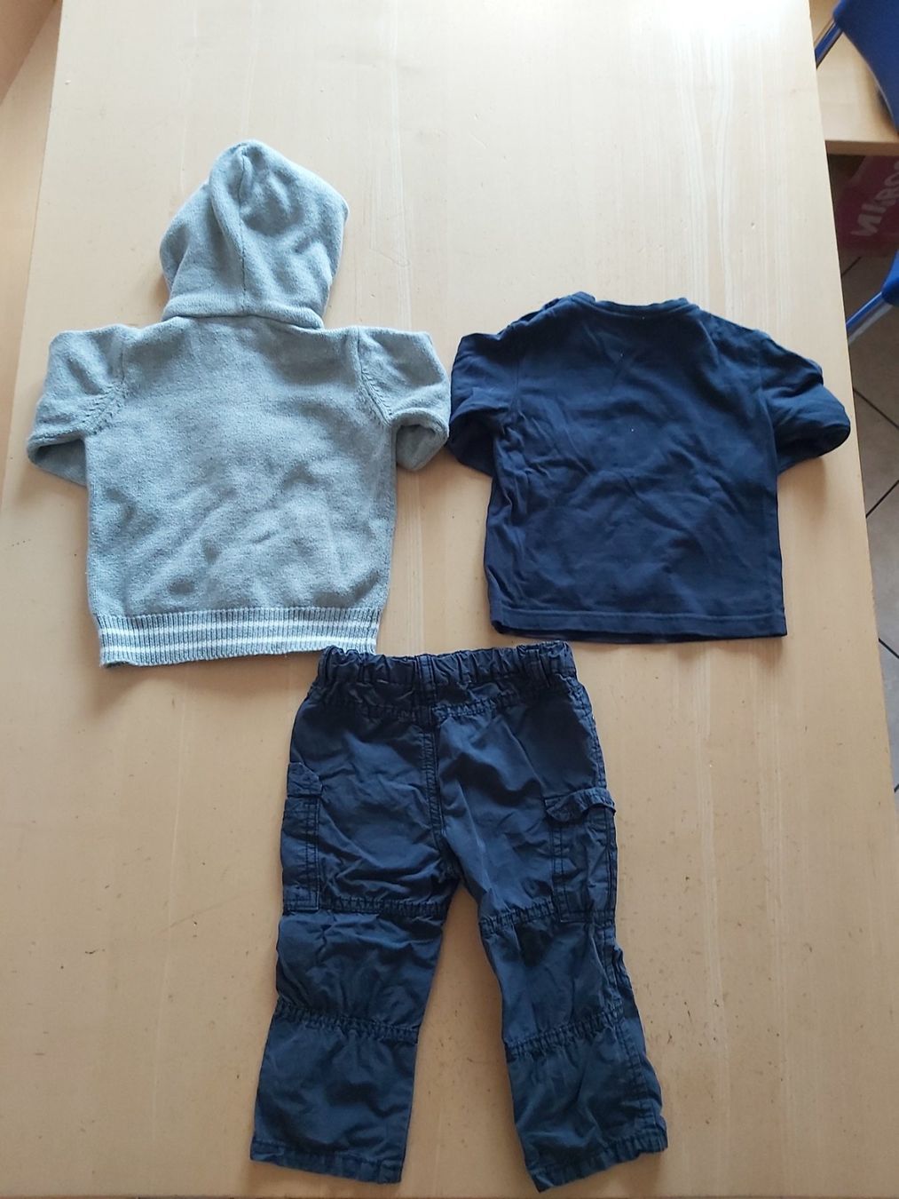 Lotti & Set di vestiti: Jacke , Hose, pullover Gr.80 – Usato da Disentis/Mustér venduto da epa_862v 1