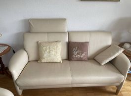 1 Ledersofa und 1 Ledersessel
