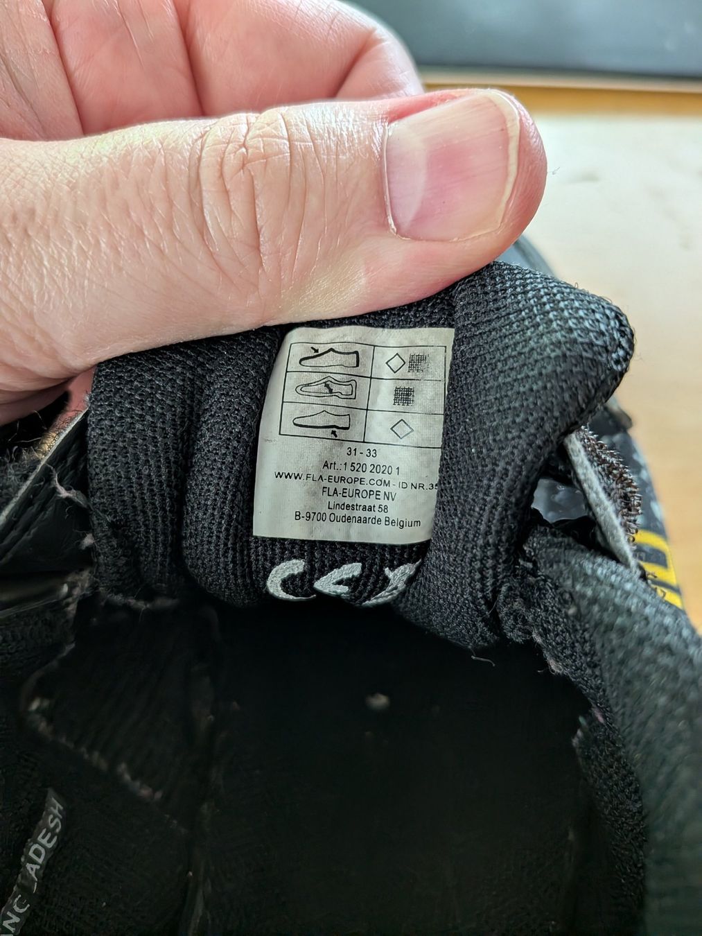 Scarpe per ragazzi: Pokémon Pikachu Sneaker Gr. 31-33 mit Licht – Usato da Winterthur venduto da in4matiker 8
