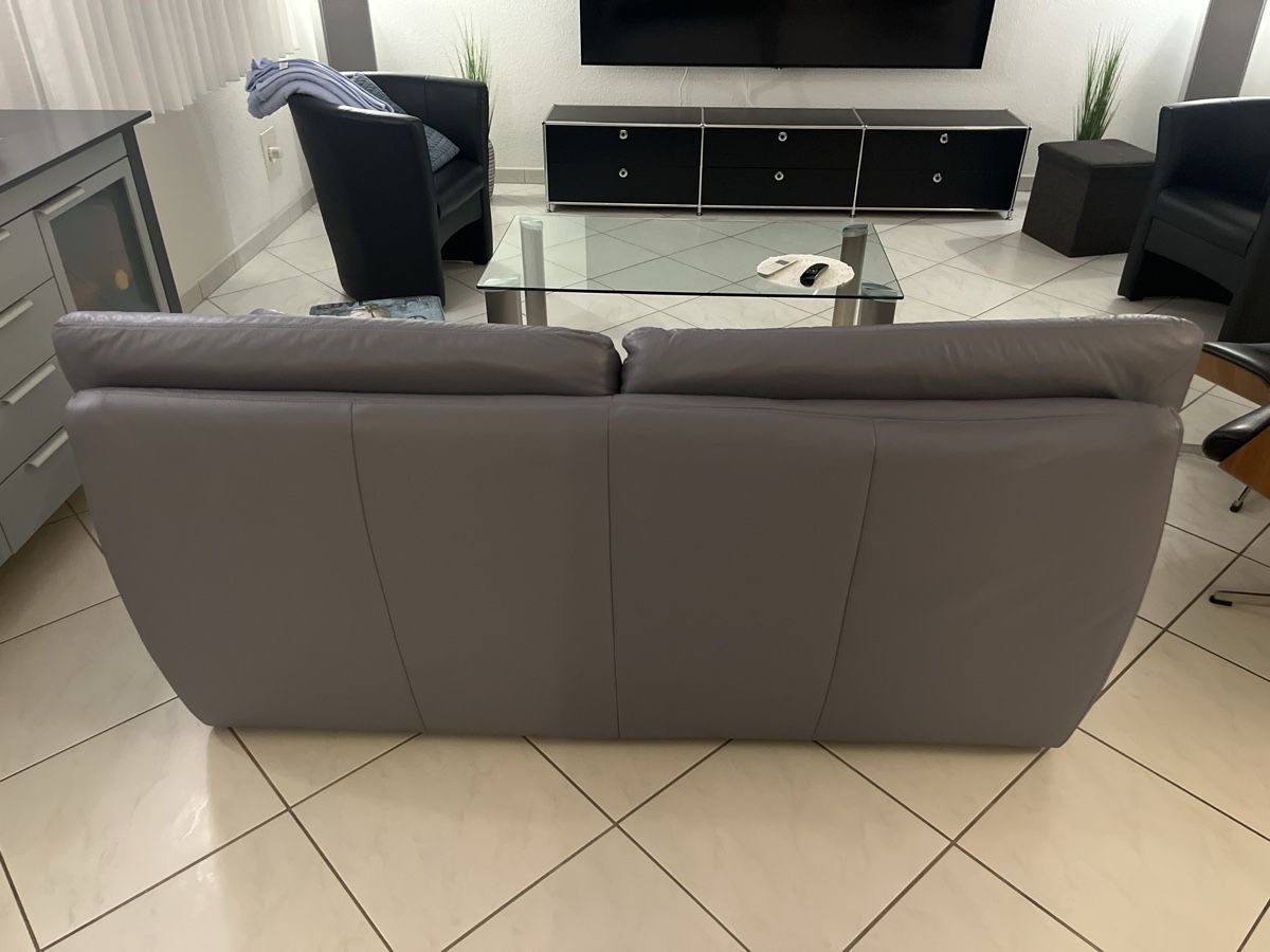 Divani: Echtleder-Sofa für 1.- Stutz !! – Usato da Ellikon an der Thur venduto da Vincendo 2