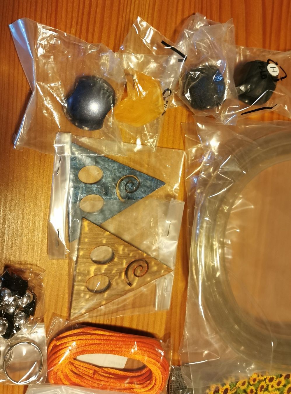 Bastelsets: Set "Schmuck stricken" mit viel Zubehör – Gebraucht aus Detligen von ras_7ksp 5