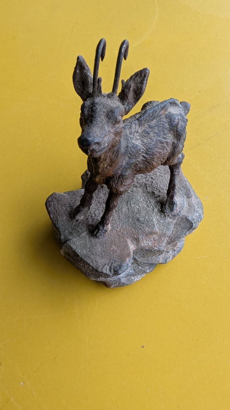 Figurines: antike Gämse aus Blech, ca. 10 cm – D'occasion à Mönchaltorf par Blechfreund