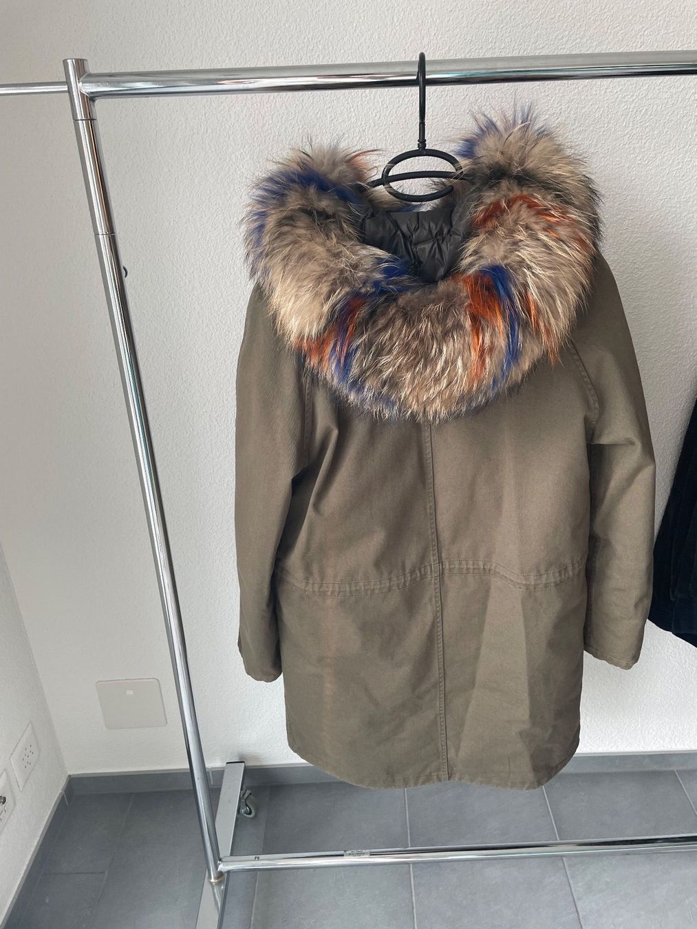 Cappotti: Yves Salomon Parka – Usato da Dielsdorf venduto da Anthony111 2