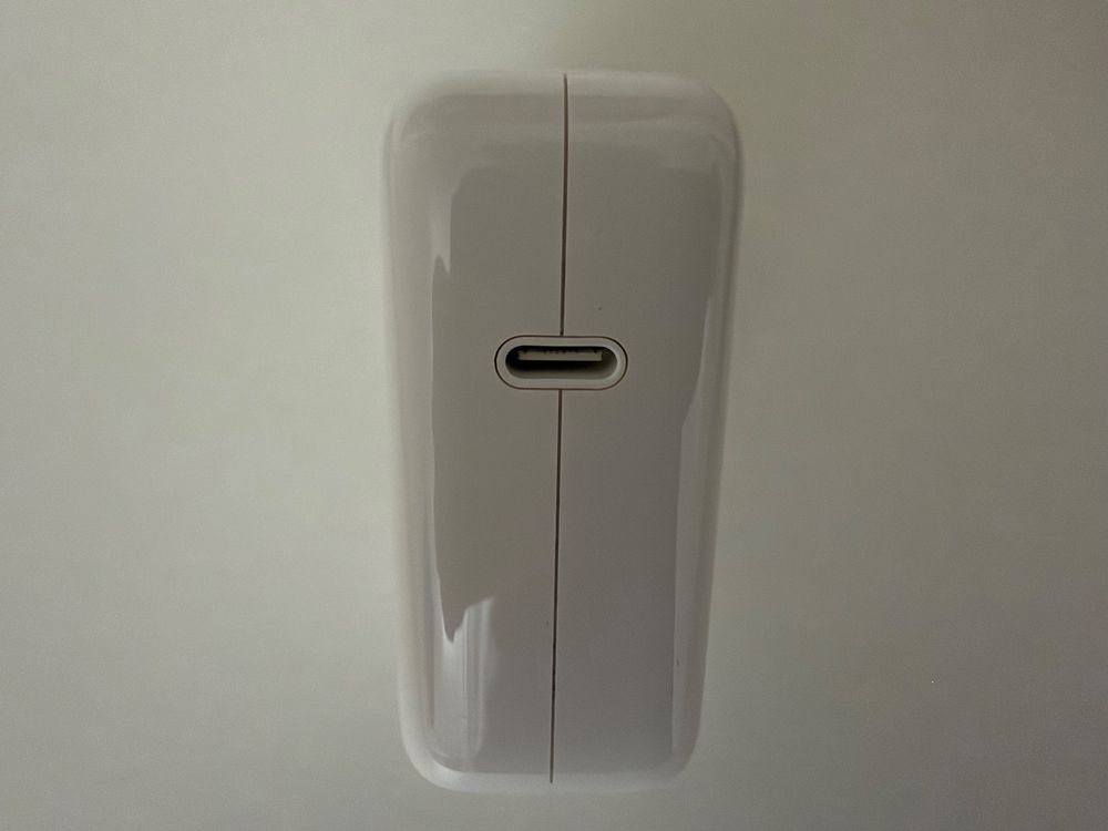 Apple 70 Watt USB-C Power Adapter mit MagSafe 3 Ladekabel (Neu (gemäss ...