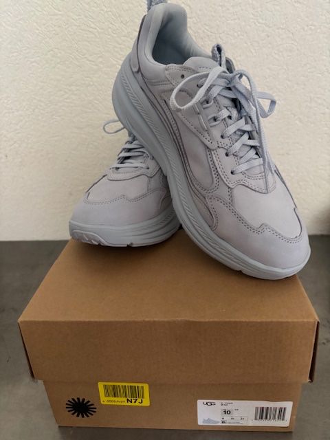 Ugg Damenschuhe: UGG baskets CA1 pointure 41 – Neu und originalverpackt aus Chippis von Mecla 2