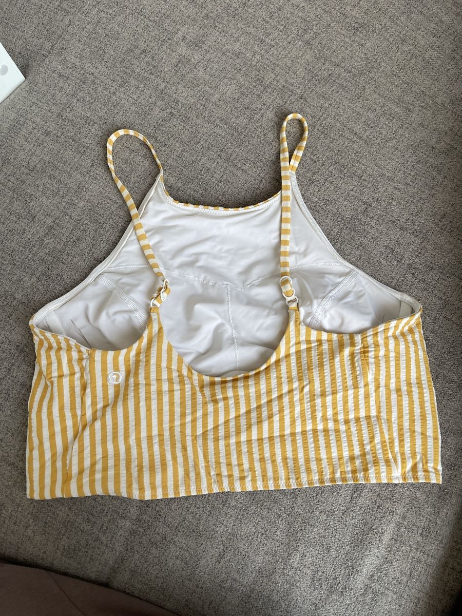 Lululemon Badekleider & Bikinis: Lululemon Bikini Oberteil High-Neck gestreift – Gebraucht aus Neuhausen am Rheinfall von dinkel.dorothea 3