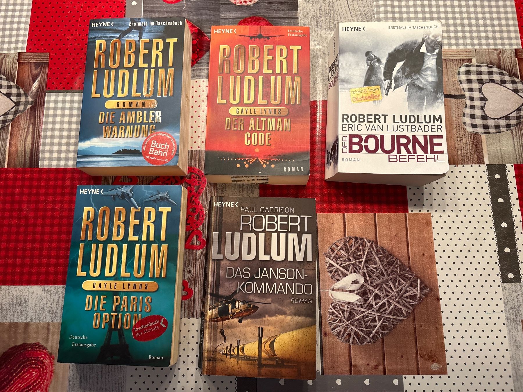 Livres: Robert Ludlum Bücher Altman Code, die Paris Option, – D'occasion à Glis par mic_2ht8