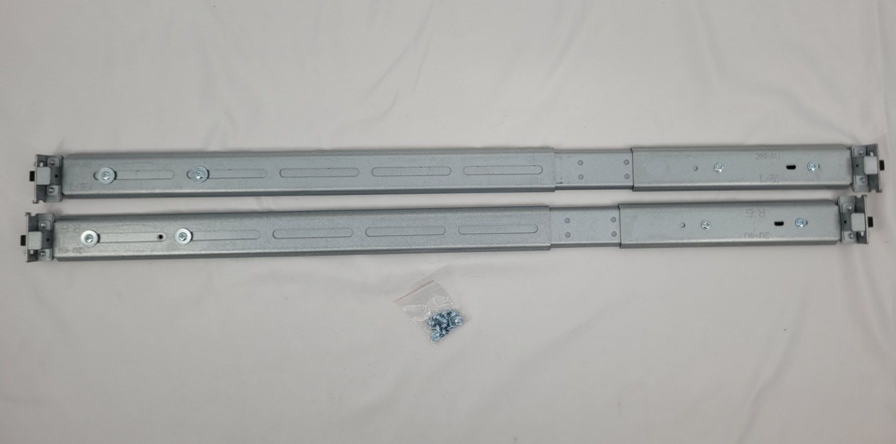 Ferramenta: INTERTECH rails télescopiques 650mm – Usato da Lausanne venduto da PlusValue_Lausanne 1