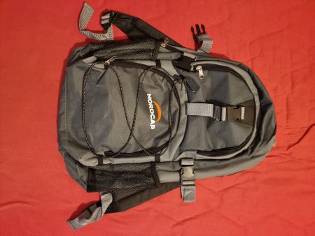 Rucksack / Freizeit- & Wanderrucksack mit Kühlfach – Top Zus