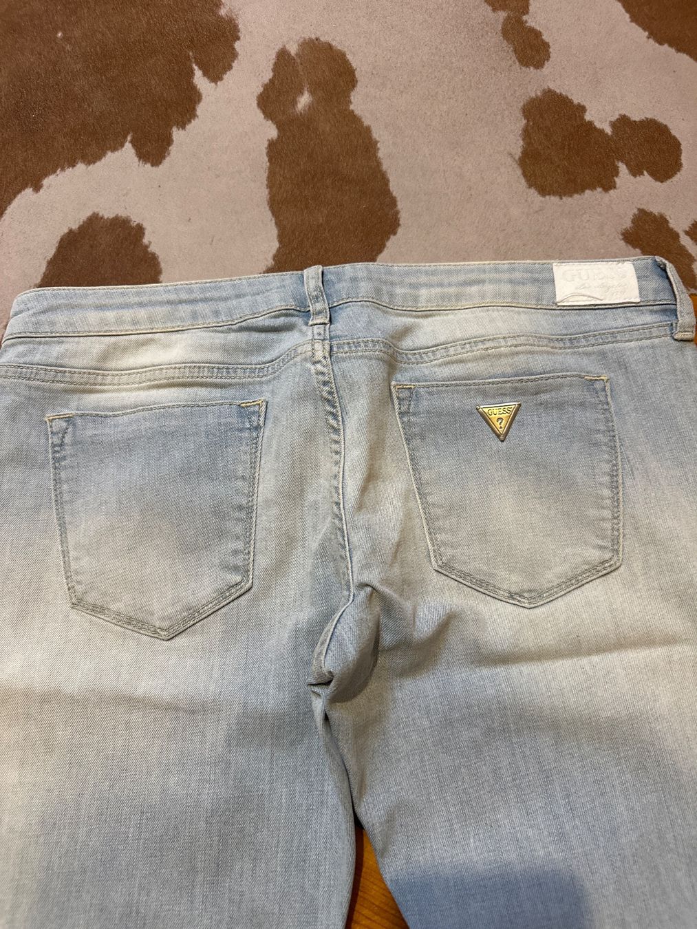 Guess Jeans: NEU Guess Jeans Grösse 32 / Länge 32 – Gebraucht aus Trimmis von vai_9qzr 4
