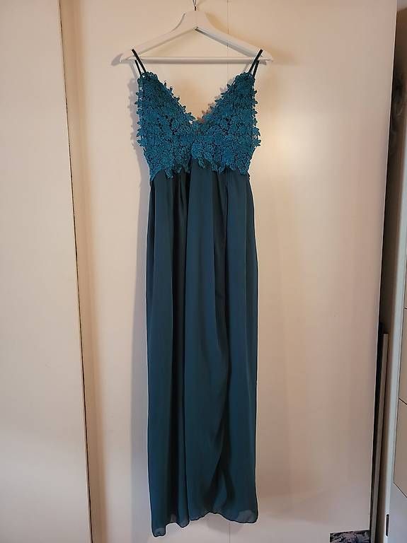 Vestiti: Abendkleid mit Spitze – Usato da Attinghausen venduto da lau_ys85