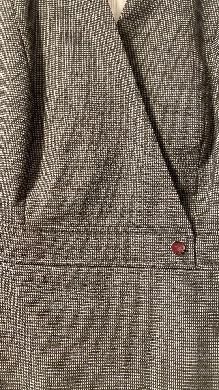 Hugo Boss Vestiti: Kleid mit Karomuster von BOSS – Usato da Starrkirch-Wil venduto da sclupain 1