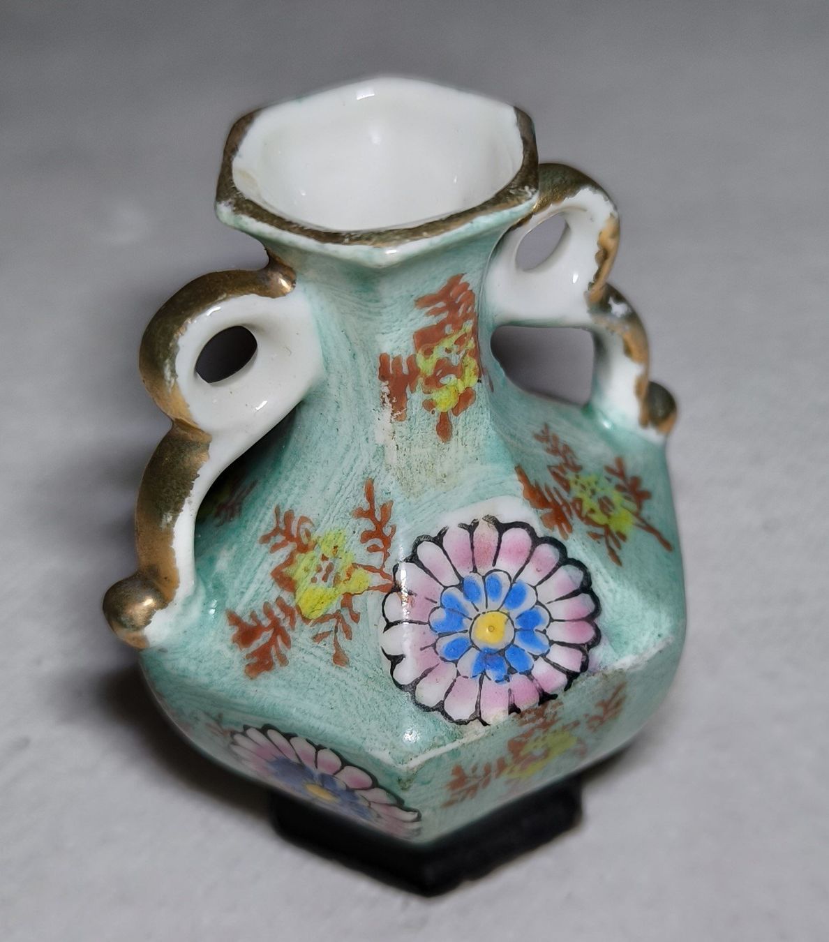 Toutes les décorations: Kl. Vase bemalt – D'occasion à Rorschacherberg par snOOpydOg11 3