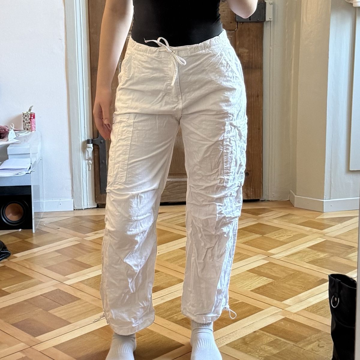 Pantaloni: Weisse Cargo-Hose, Grösse S – Usato da solothurn venduto da mil_ja.t