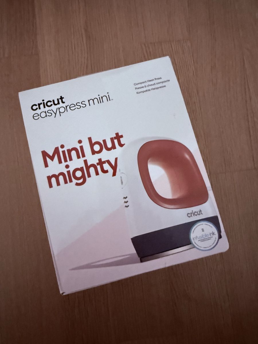 Cricut Bastelsets: Cricut EasyPress Mini neue Version mit Originalverpackung – Neu und originalverpackt aus Zürich von Painter17